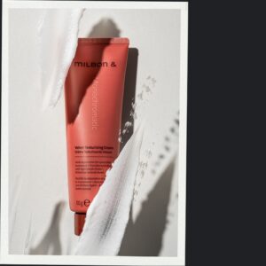 Produit et texture de la crème texturisante velours monochromatique Milbon&